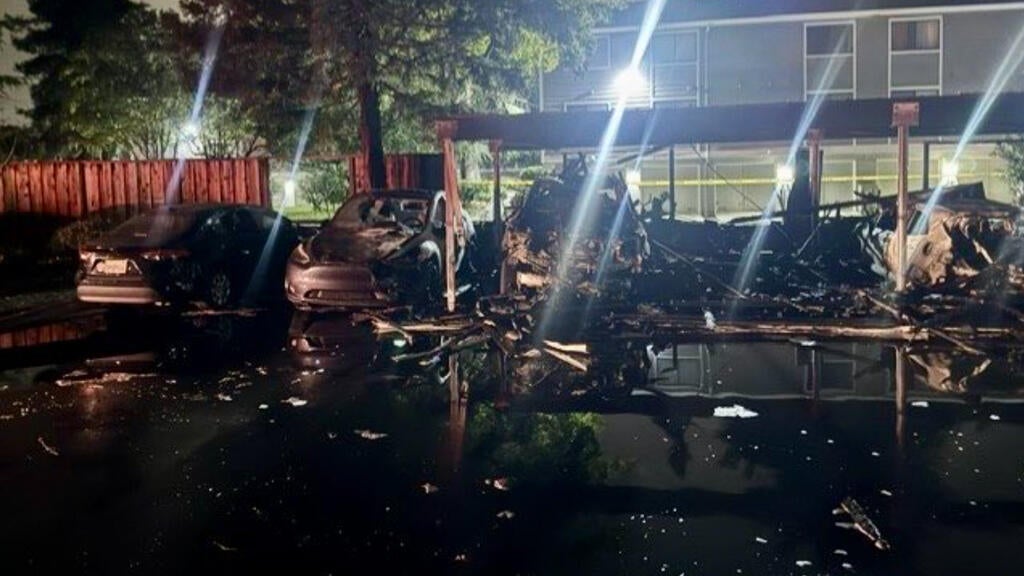 Overnight fire at San Jose housing complex damages more than 20 vehicles, carport — CBS Bay Area (KPIX), Austin Community news