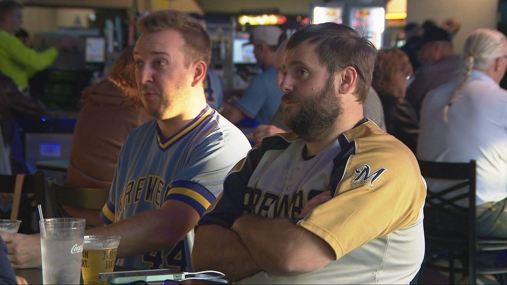 Brewers fans show World Series excitement at Stadium View — Fox 11 Green Bay Local, Austin Sports news