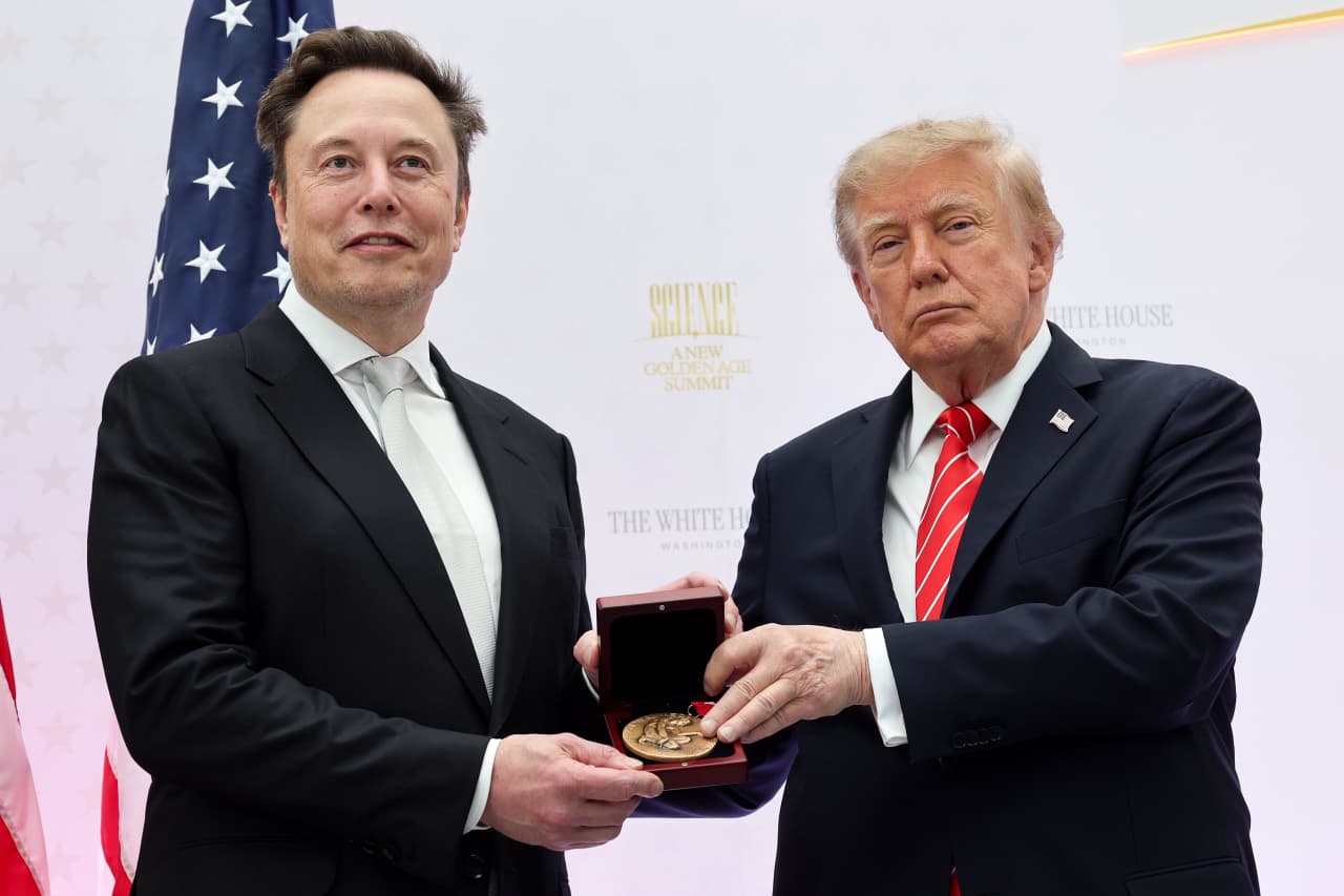 Elon Musk promised a SpaceX share to every kid in America — don’t hold your breath — MarketWatch, Austin Schools news