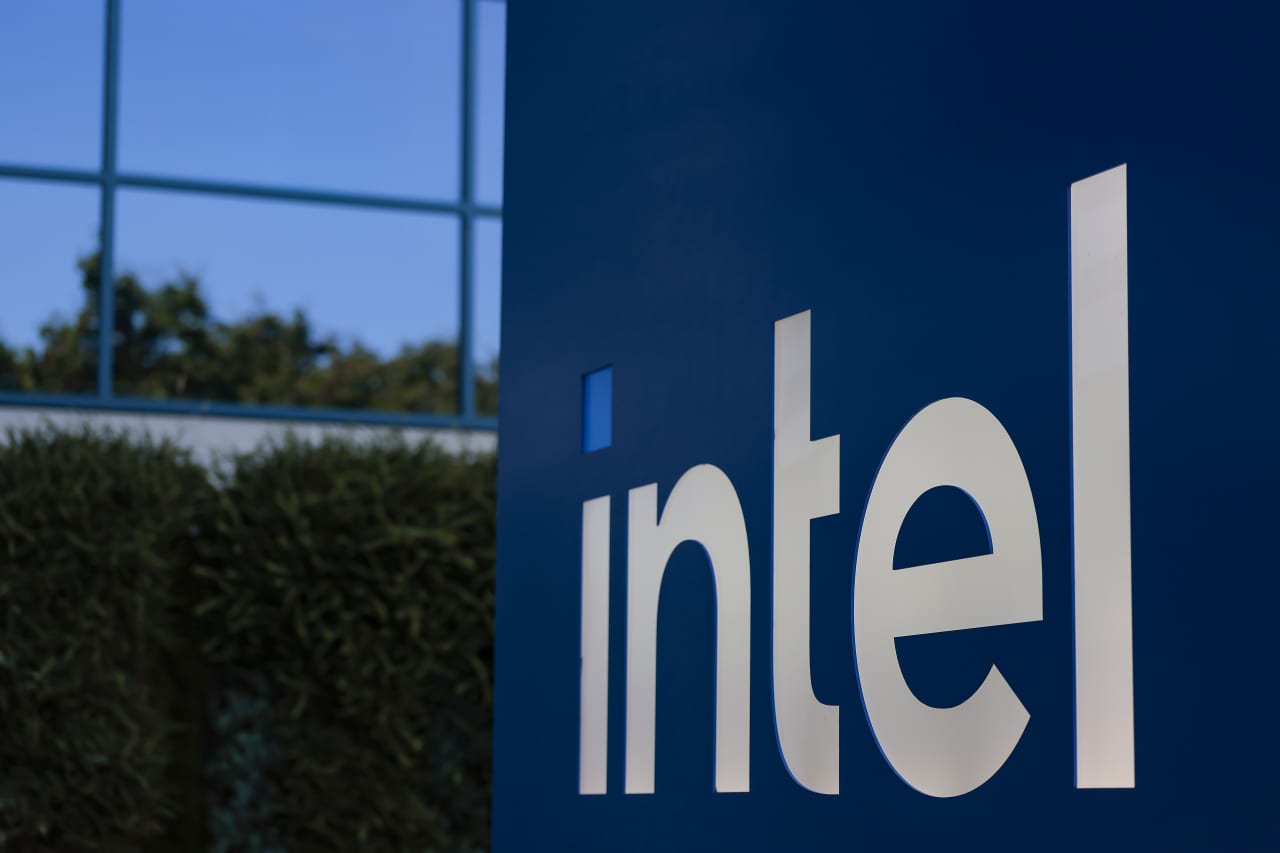 Why a former Intel skeptic is giving up his negative call on the stock after four years — MarketWatch, Austin Business news