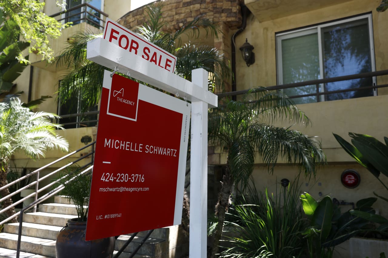 Pending home sales sink to 25-year low as buyers flee high mortgage rates — MarketWatch, Austin Real Estate news